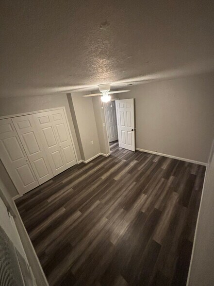 Building Photo - 822 Maple St