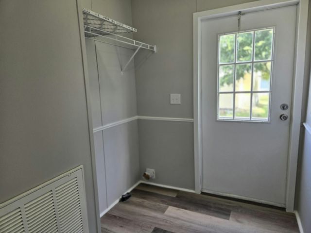 Primary Photo - 8750 Symmes Rd