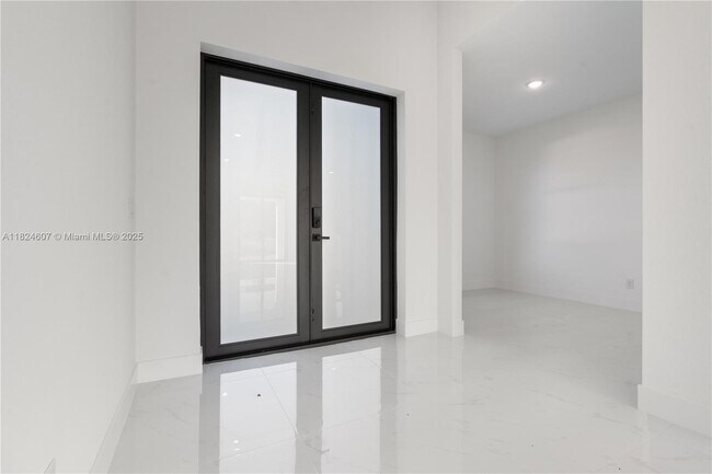 Building Photo - 3213 70th St W