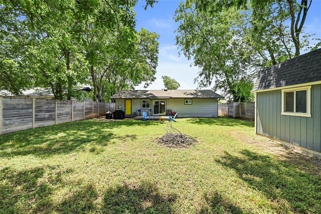 Building Photo - 9702 Oriole Dr