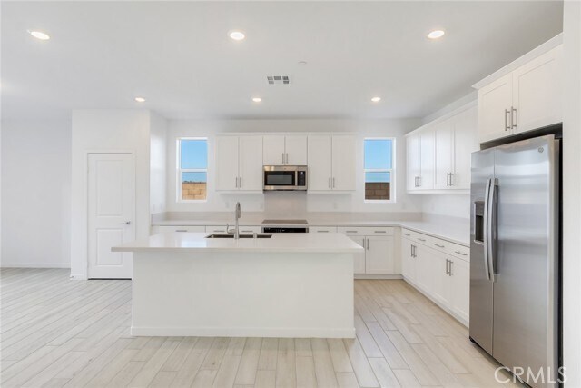 Building Photo - 10858 Pala Bells St