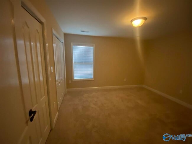 Building Photo - 105 Riparian Ct