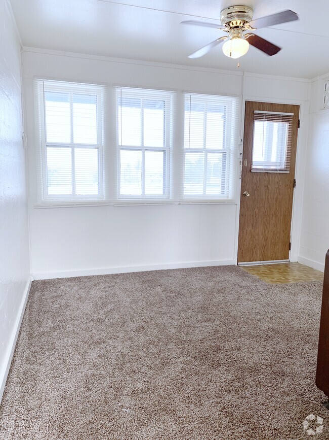 Building Photo - Furnished 1 bedroom