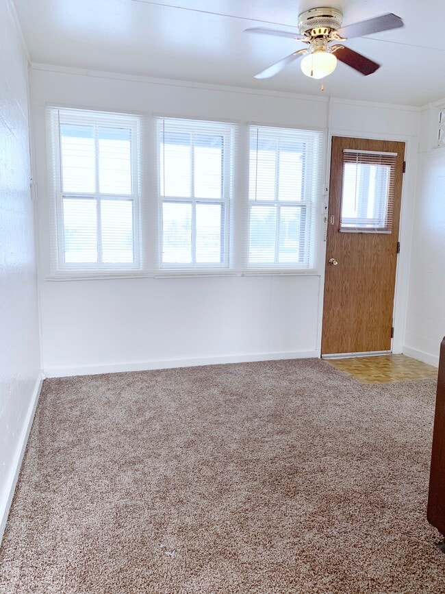 Building Photo - 1 bedroom/1 Bath, Furnished or Unfurnished available.