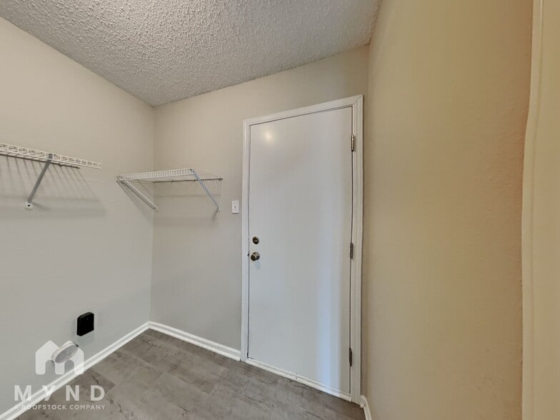 Building Photo - 8431 Adams Mills Pl