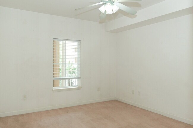 Building Photo - 113 Brooks St SE