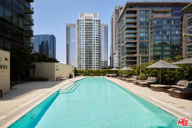 Building Photo - 1155 S Grand Ave