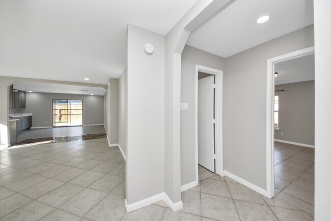 Building Photo - 3504 Wheatfield Ct