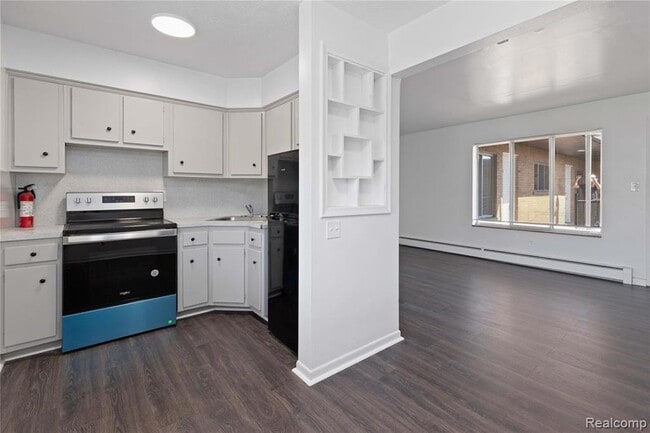 Building Photo - 11611 Morang Ave