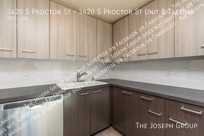 Building Photo - 3420 S Proctor St