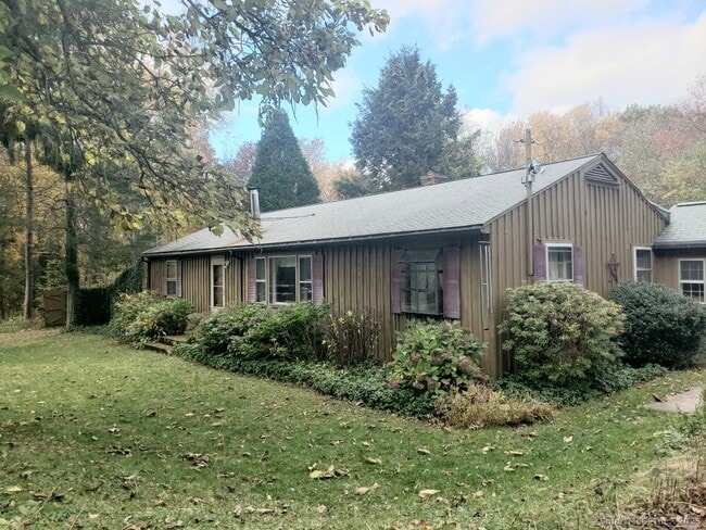 Building Photo - 18 Hilltop Dr