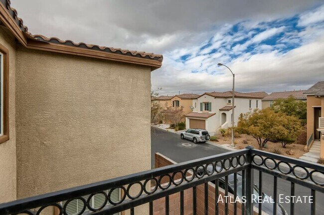 Building Photo - 9826 Mandrake Falls St