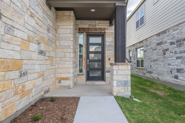 Building Photo - 1531 N Red Bud Ln