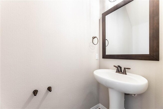 Building Photo - 5413 Traviston Dr