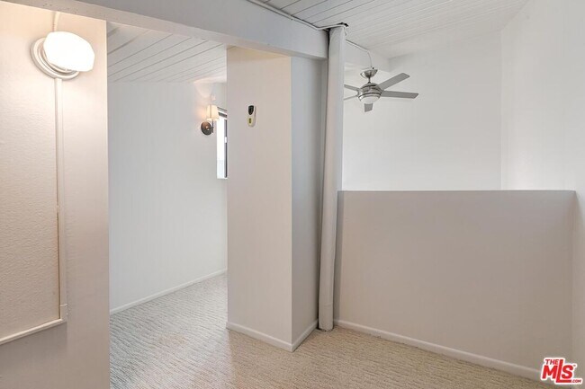 Building Photo - 1013 21st St