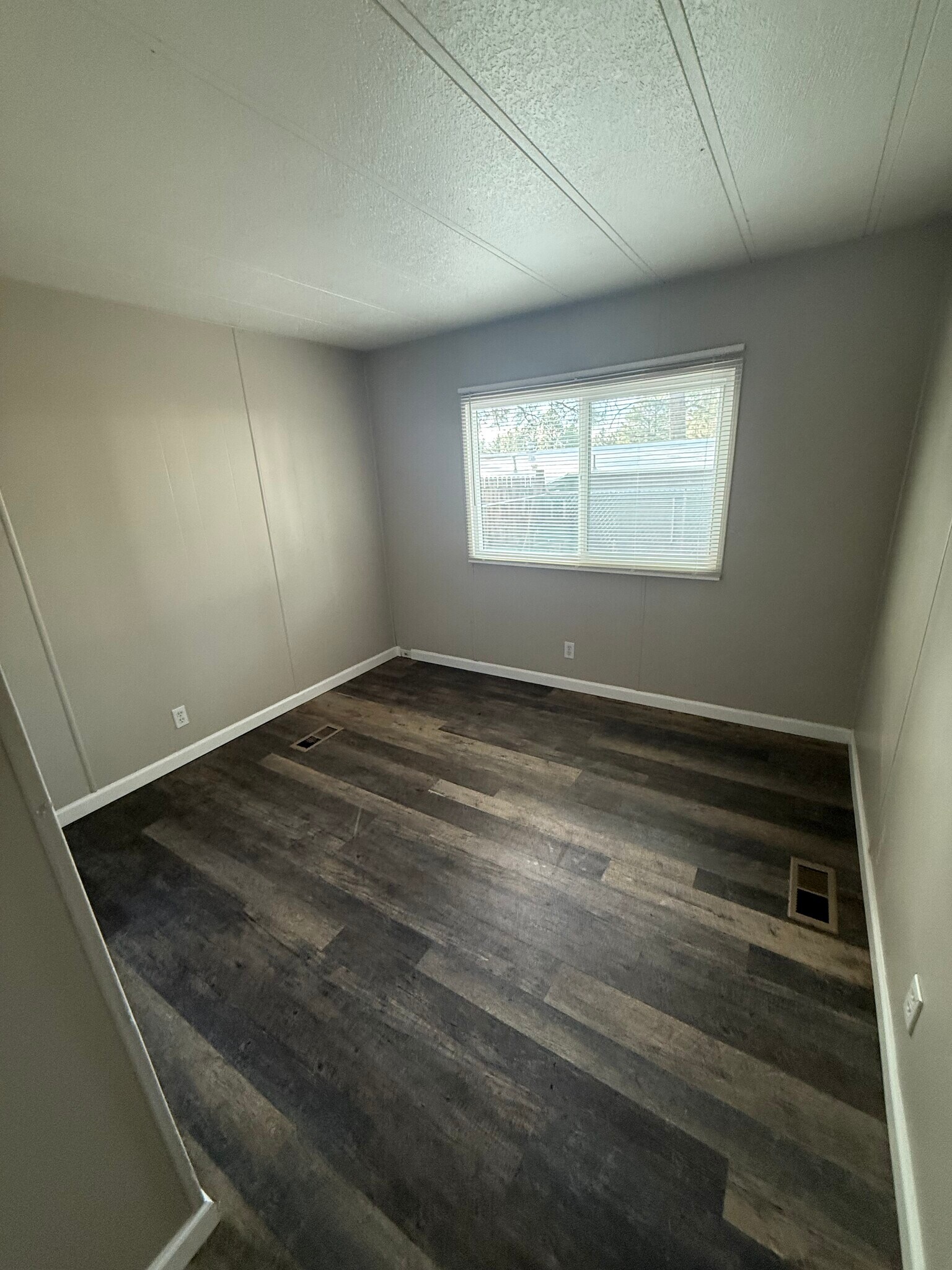 Building Photo - 4303 E Wintergreen Rd