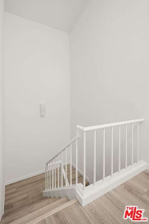Building Photo - 1470 Palisades Dr