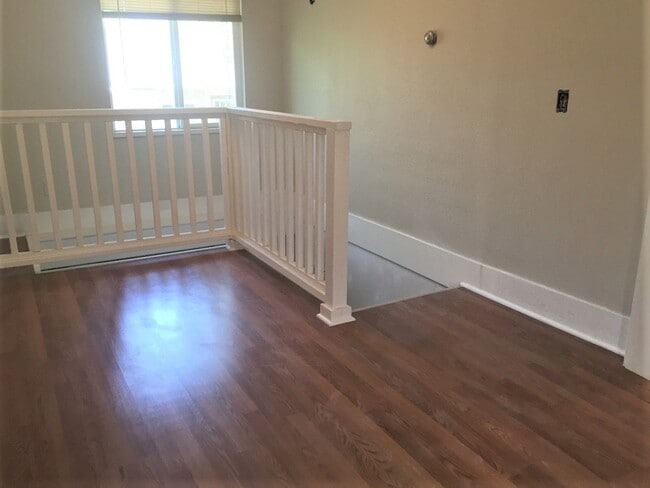 Building Photo - 4251 9th Ave NE