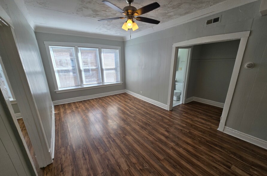 Building Photo - 4751 N Monticello Ave