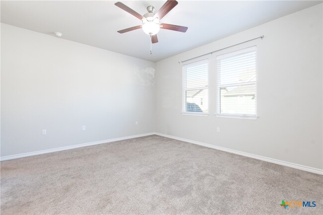 Building Photo - 121 Lafitte Dr