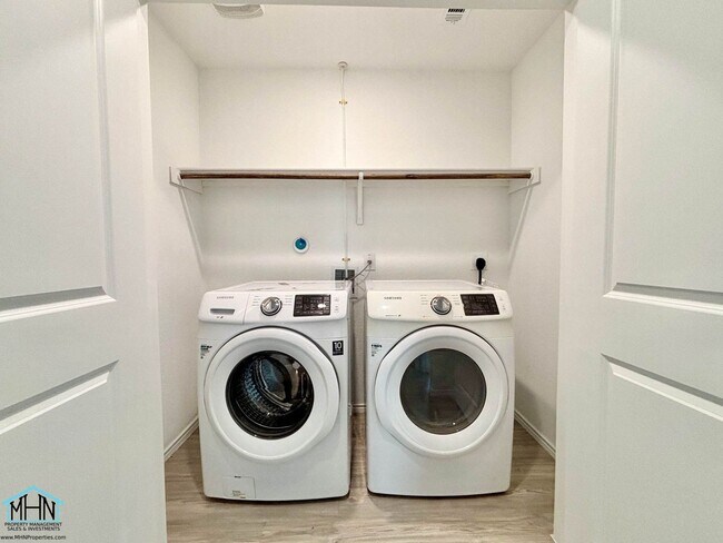 Building Photo - Charming 3-Bedroom 2-Bath Retreat with Mod...