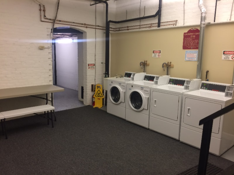 Building Photo - 16 River St