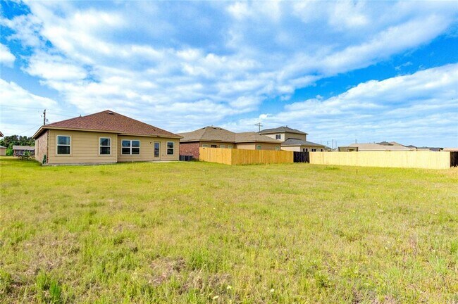 Building Photo - 1088 Rd 5102