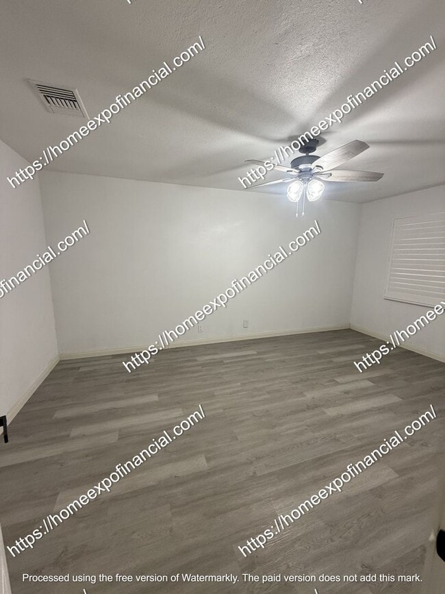 Building Photo - Nice House For Rent