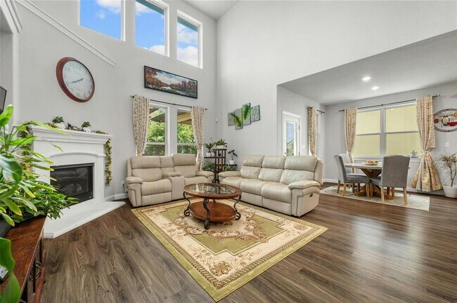 Building Photo - 15613 Cabrillo Way