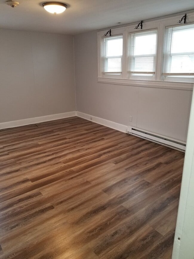 Building Photo - 171 Garden St