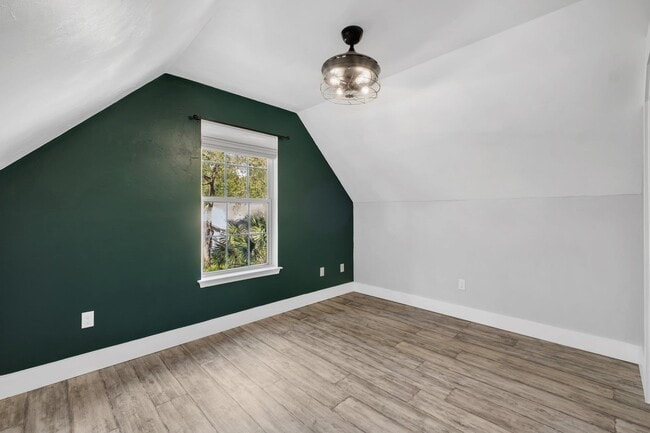 Building Photo - 2665 Nantucket Ln