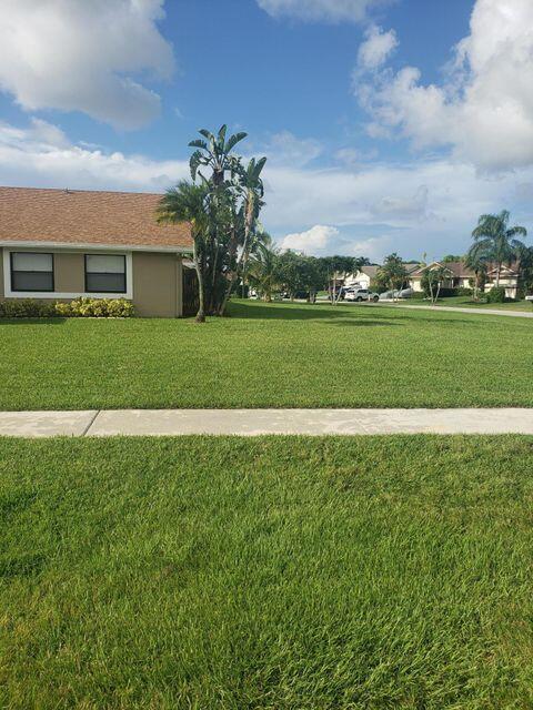 Building Photo - 9102 Bedford Dr