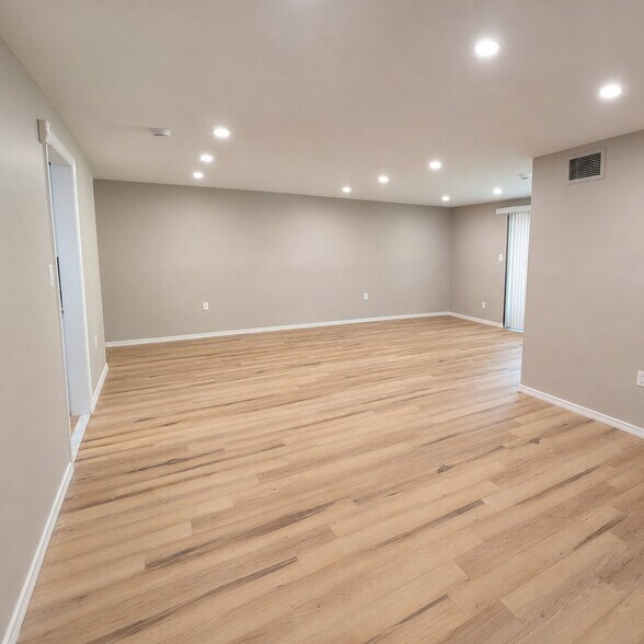 Building Photo - 48 Avonwood Rd