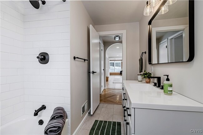 Building Photo - 63 Higby Rd