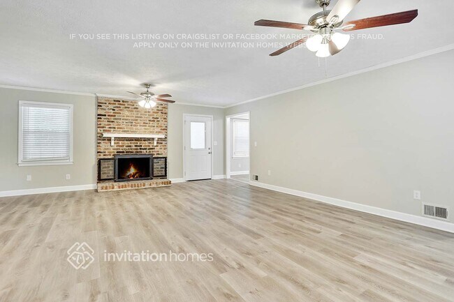 Building Photo - 643 Jason Ct