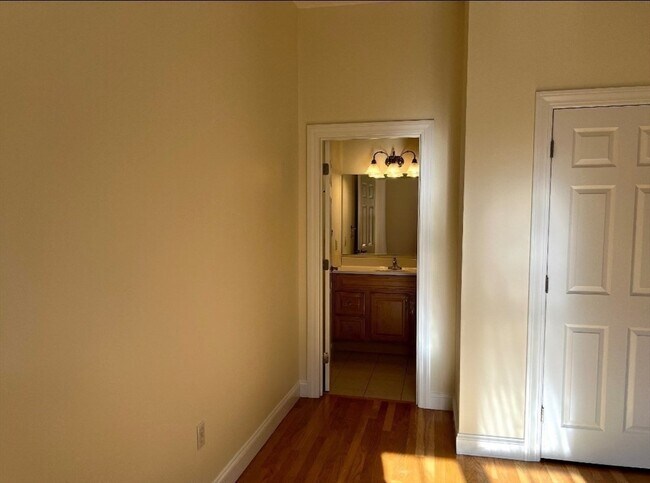 Building Photo - 207 John Scott Blvd