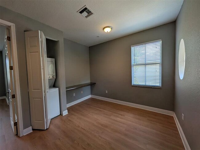 Building Photo - 2851 Prospect Rd