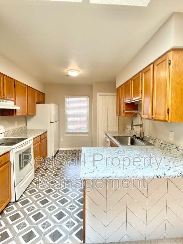 Building Photo - 5310 Gardner Ct