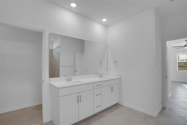 Building Photo - 19100 Moscato Ct