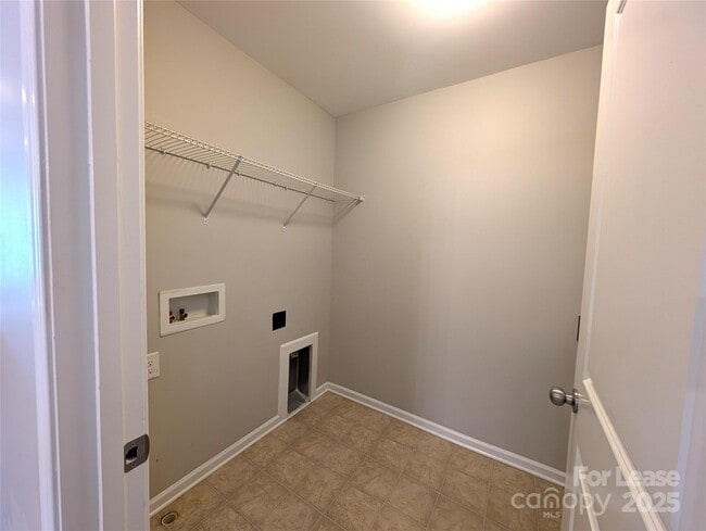 Building Photo - 10814 Derryrush Ave