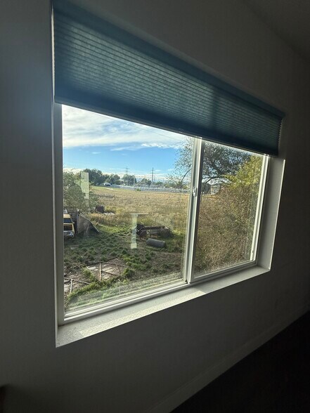 Building Photo - 1053 Eaton St