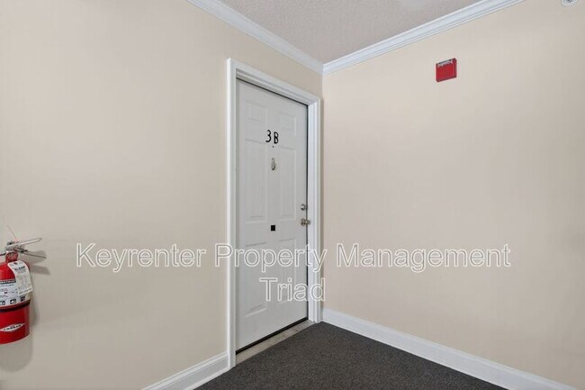 Building Photo - 4285 Cedarcroft Ct