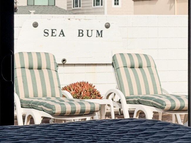 Building Photo - 1327D - The Sea Bum Sanctuary | 2 Bed 2 Ba...