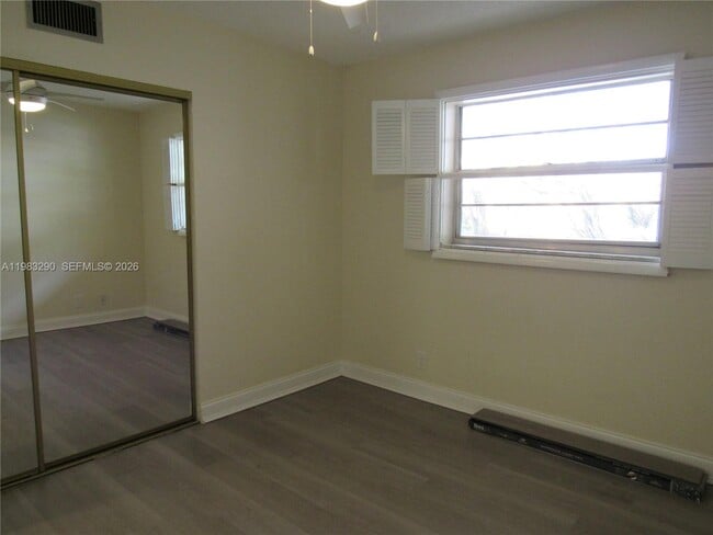 Building Photo - 100 Ashbury Rd