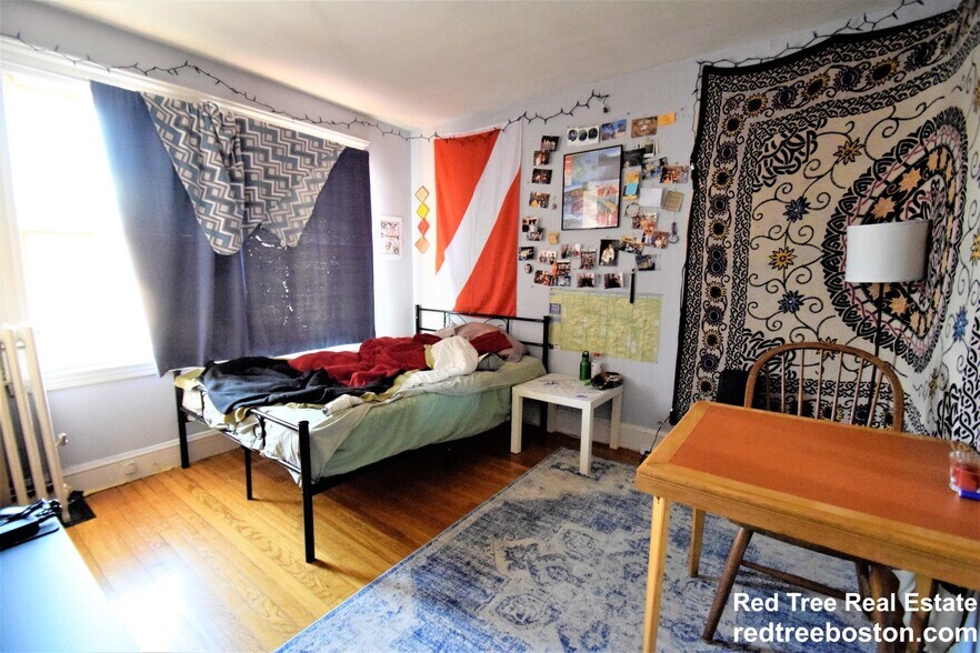 Building Photo - 81 Beechcroft St