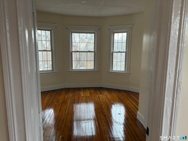 Building Photo - 204 Homestead Ave