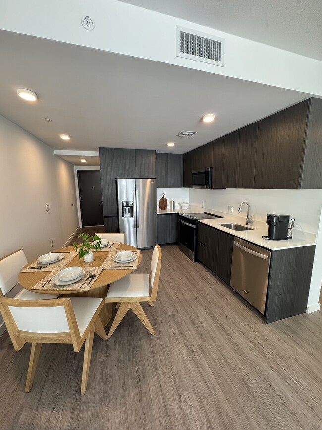 Building Photo - 119 NE 20th St