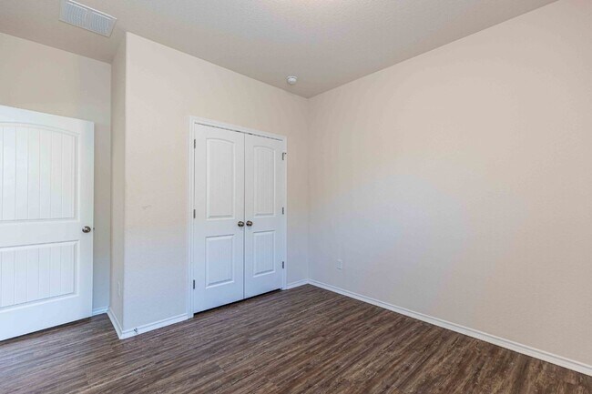 Building Photo - 11219 Pomona Park