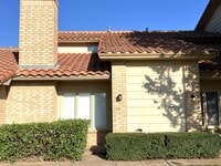 Building Photo - 113 Troy Ave