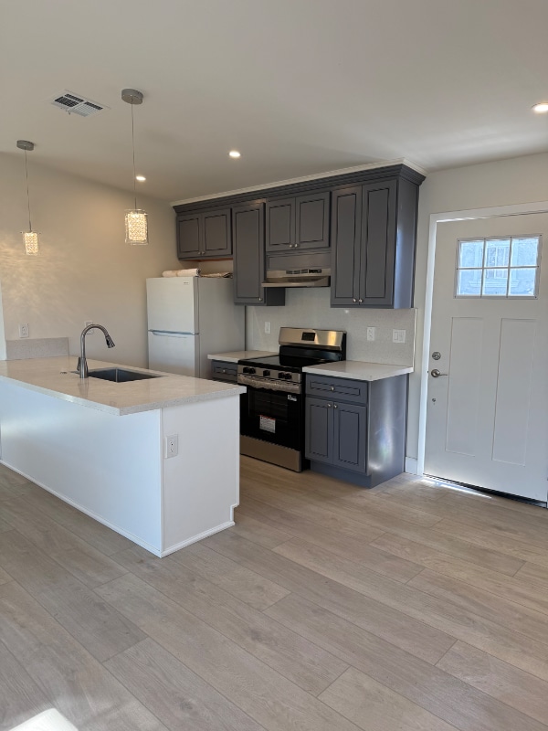 Building Photo - 1431 1st Ave